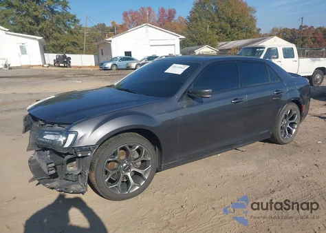 2018 Chrysler 300 300S z USA, uszkodzony, nr VIN 2C3CCABG8JH261284